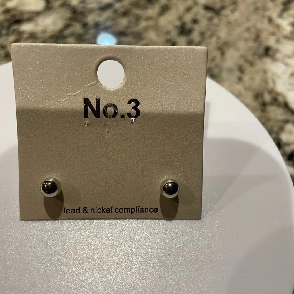 Earring Studs for Baby girls Silvertone w silver post Hypoallergenic Brand new